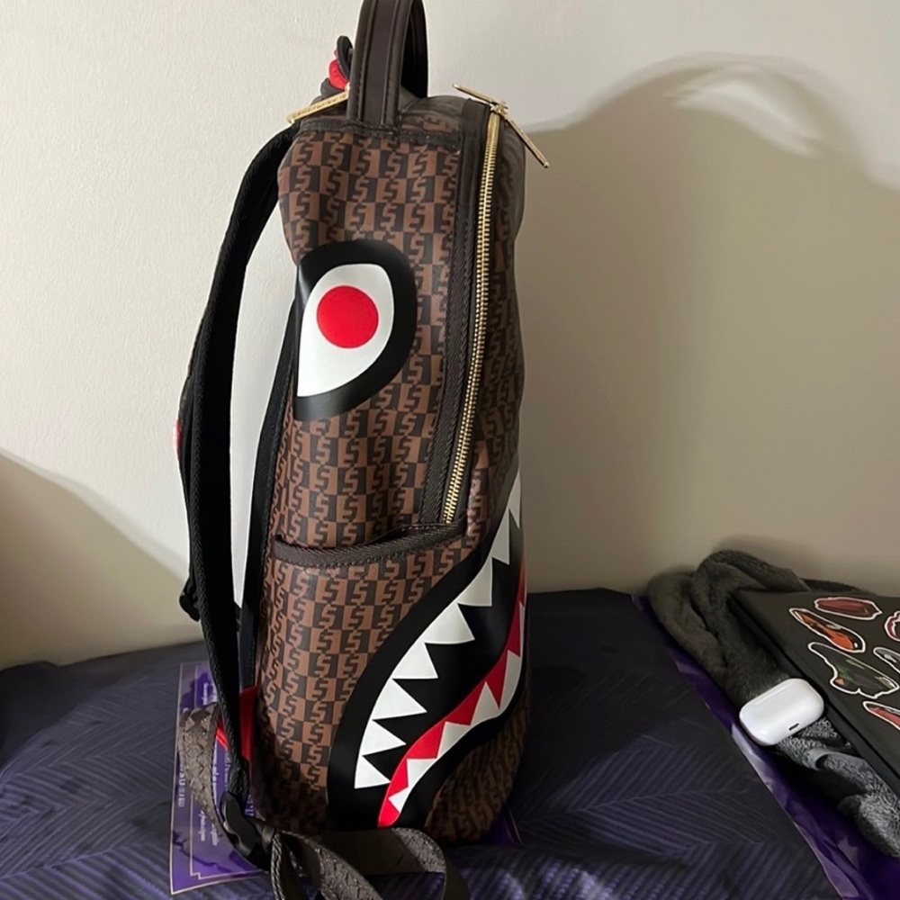 Sprayground backpack - Picture 2 of 3